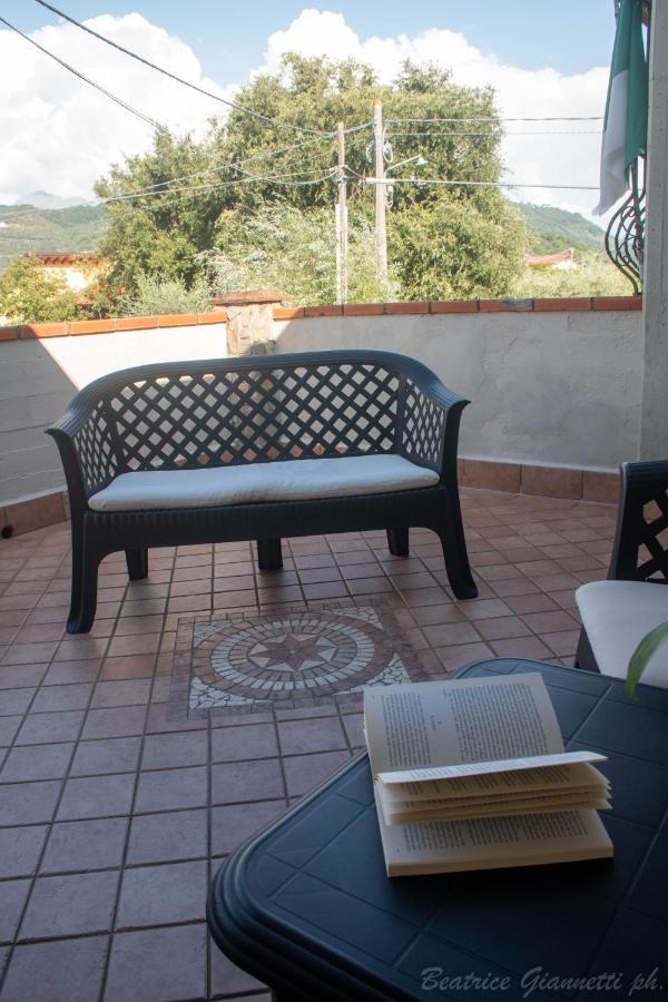 Appartamento Per Vacanze Domus Lunae Luni Exterior photo
