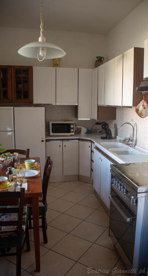 Appartamento Per Vacanze Domus Lunae Luni Exterior photo
